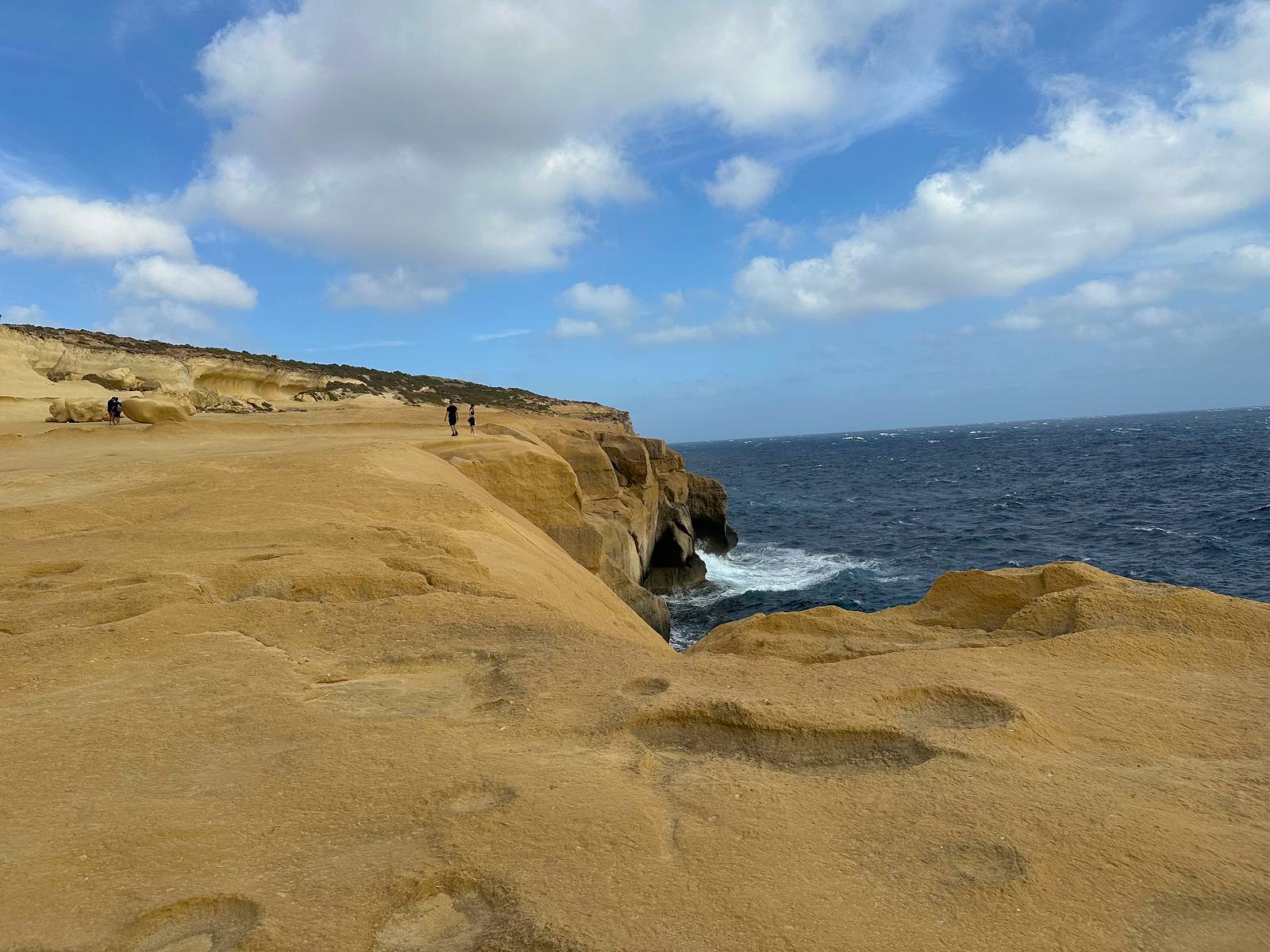 Path to Xlendi Tower and view from salt pans